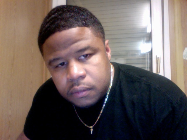 Date this nice looking United States man Passnthru from Atlanta US9103