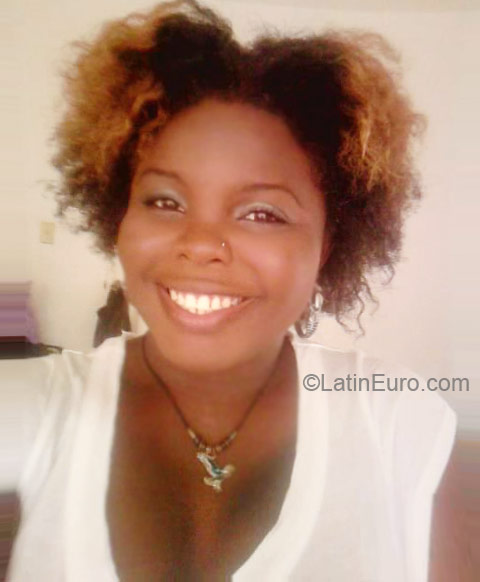 Date this happy Jamaica girl Koffee from Montego Bay JM203