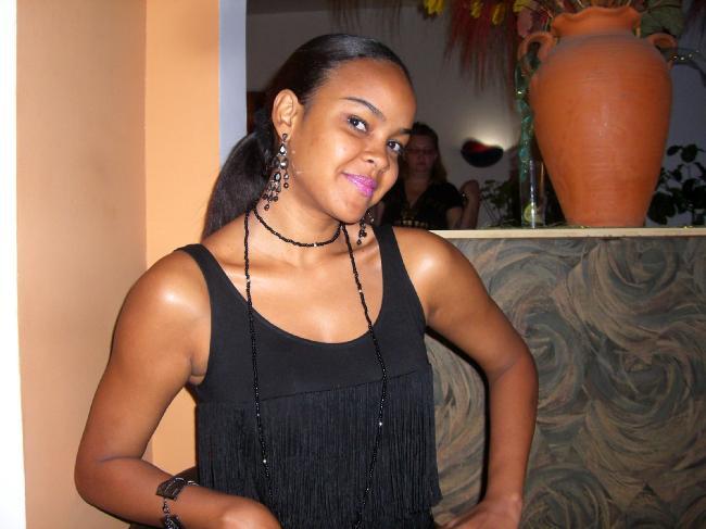 Date this beautiful United States girl Linda nima from LA.California IC42
