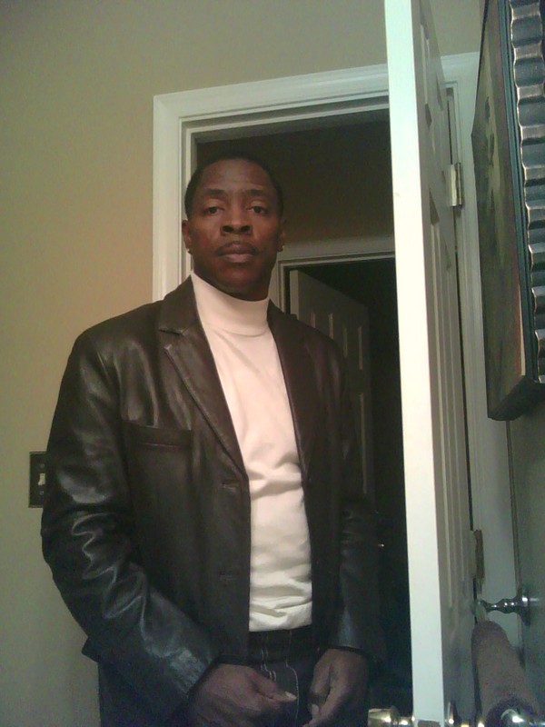 Date this hot Dominican Republic man Troyb1 from Columbia DO6933