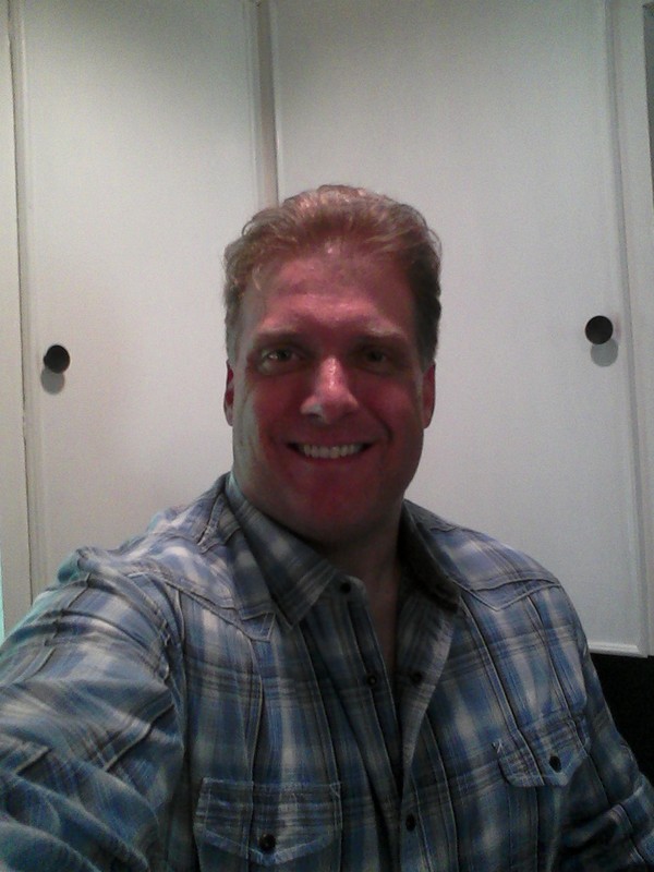 Date this tall United States man Jk1012u from Farmington Hill US9169