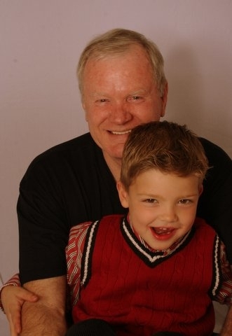 Date this good-looking United States man Aviator from Centerville US9195