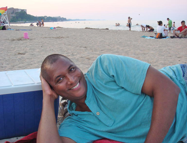 Date this charming United States man Lu from Chicago US9325