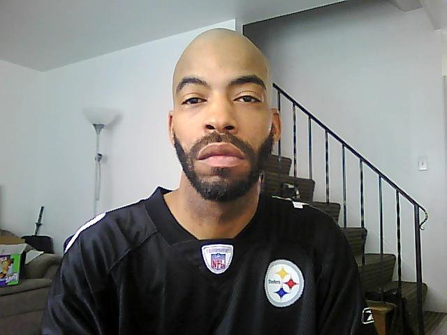 Date this happy United States man Khayam from Columbus US9527