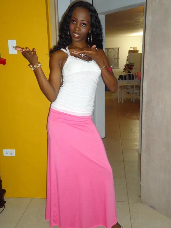 Date this foxy Jamaica girl Kenagay from Montego Bay JM240