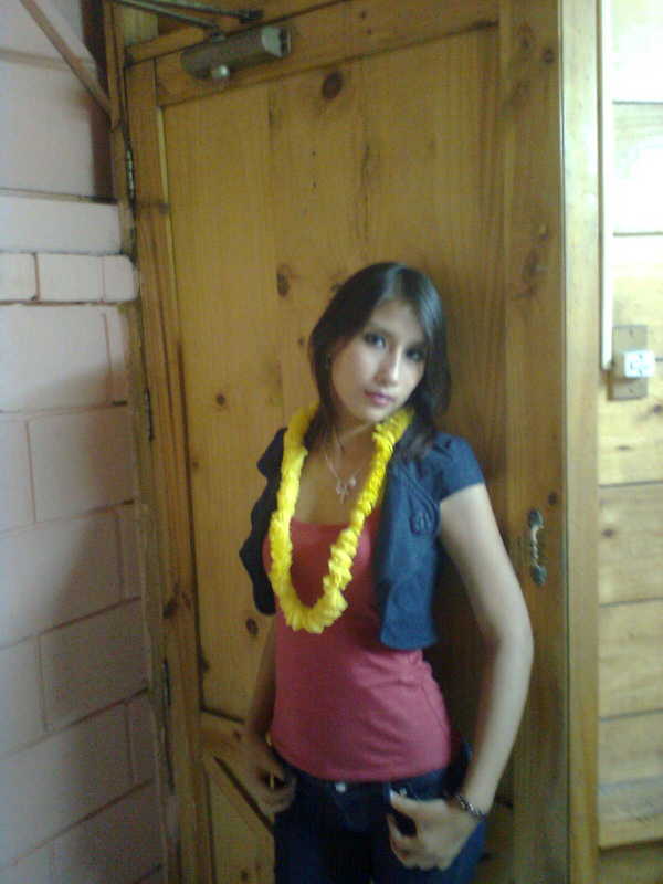 Date this tall Peru girl Oliny from Trujillo PE490