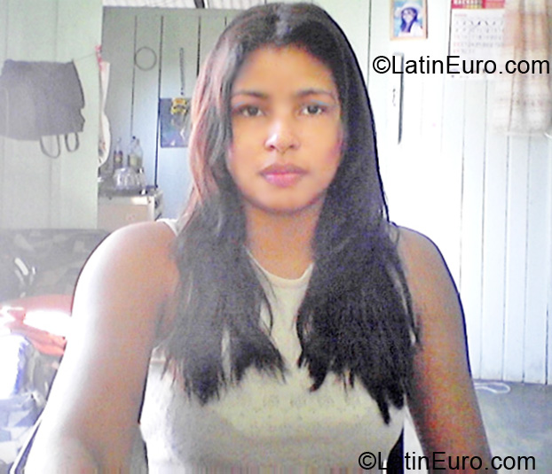 Date this beautiful Brazil girl Zuki from Sinop BR5248