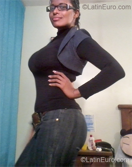 Date this athletic Mexico girl Leonora from Mazatlan MX334