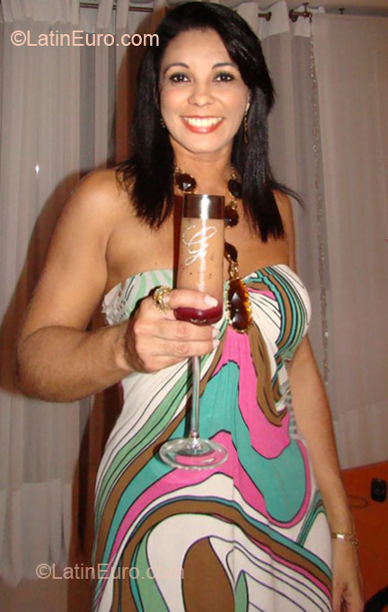 Date this hot Brazil girl Gizeli from Vitoria BR5345