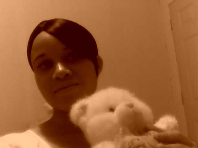 Date this good-looking Jamaica girl Shakera from Kingston JM264