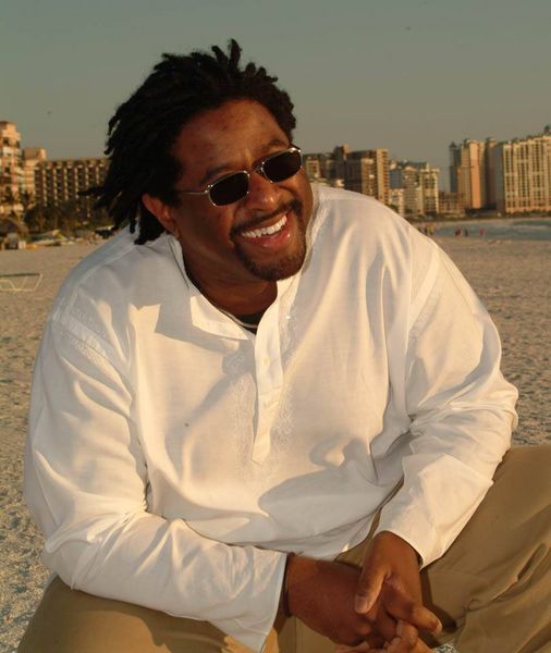 Date this young United States man Just from Chicago US10175