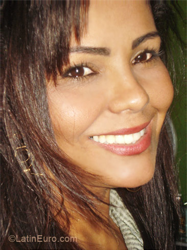 Date this fun Brazil girl Elisangela from Vitoria BR5547