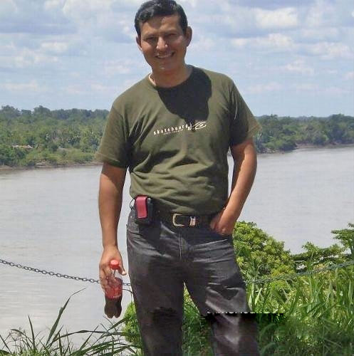 Date this nice looking Peru man Pepito from Lima PE505