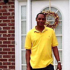 Date this young United States man CROWN from Ellenwood US10278