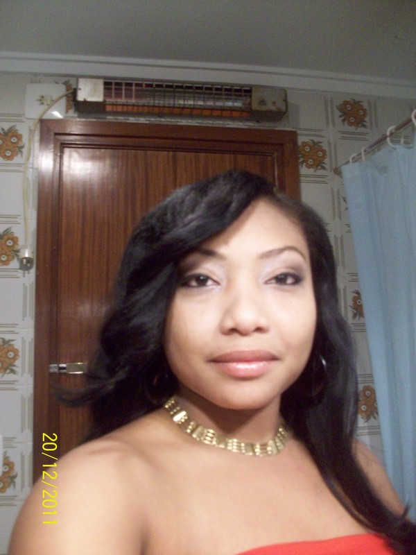 Date this good-looking Spain girl Lucytania from Valencia ES183