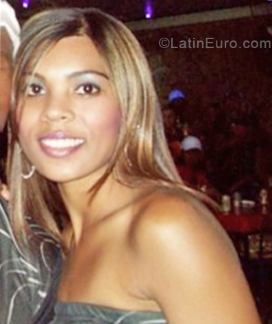 Date this voluptuous Brazil girl Flvia from Belo Horizonte BR5751