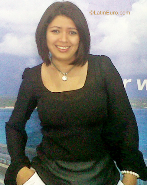 Date this cute Honduras girl Aracely from San Pedro Sula HN345