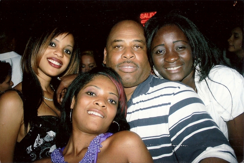 Date this funny Dominican Republic man Kcaz from Red Lion DO8198