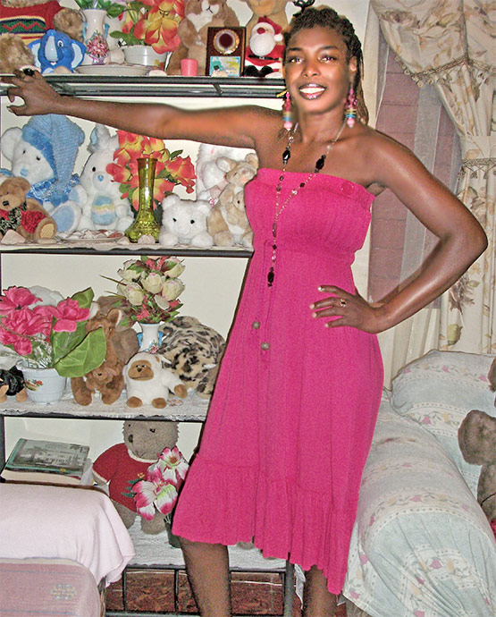 Date this attractive Jamaica girl Gordalee from Kingston JM310