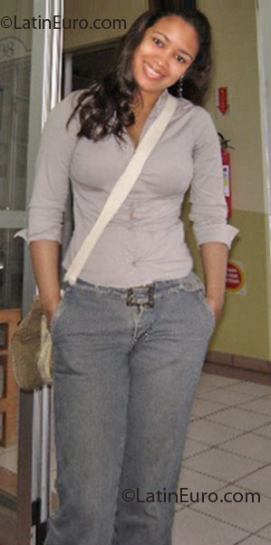 Date this charming Brazil girl Francilene from Blumenau BR5886