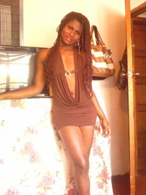 Date this nice looking France girl Aurora from santo domingo DO8688