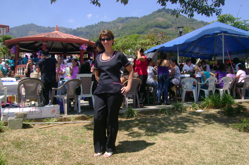 Date this good-looking Costa Rica girl Daisy lucia from San Jose CR74