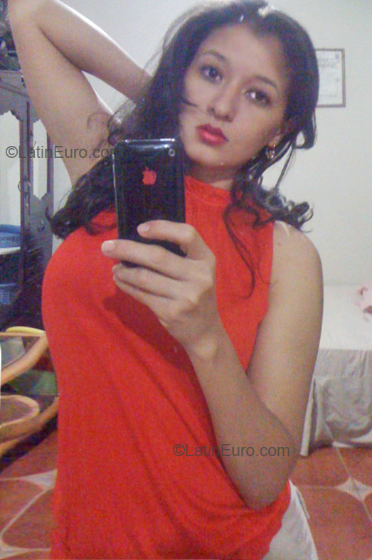 Date this fun Honduras girl Maria from Tegucigalpa HN378