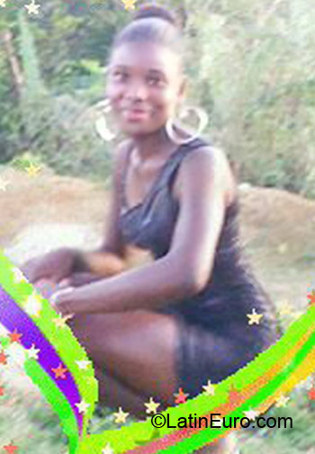 Date this stunning Jamaica girl Aneik from Kingston JM338