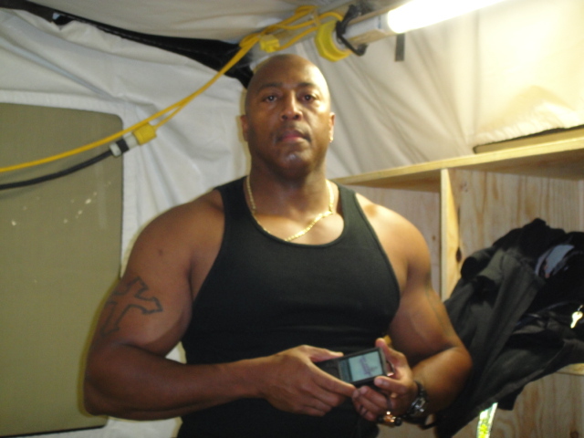 Date this funny United States man Kelvin from Hope Mills US11282