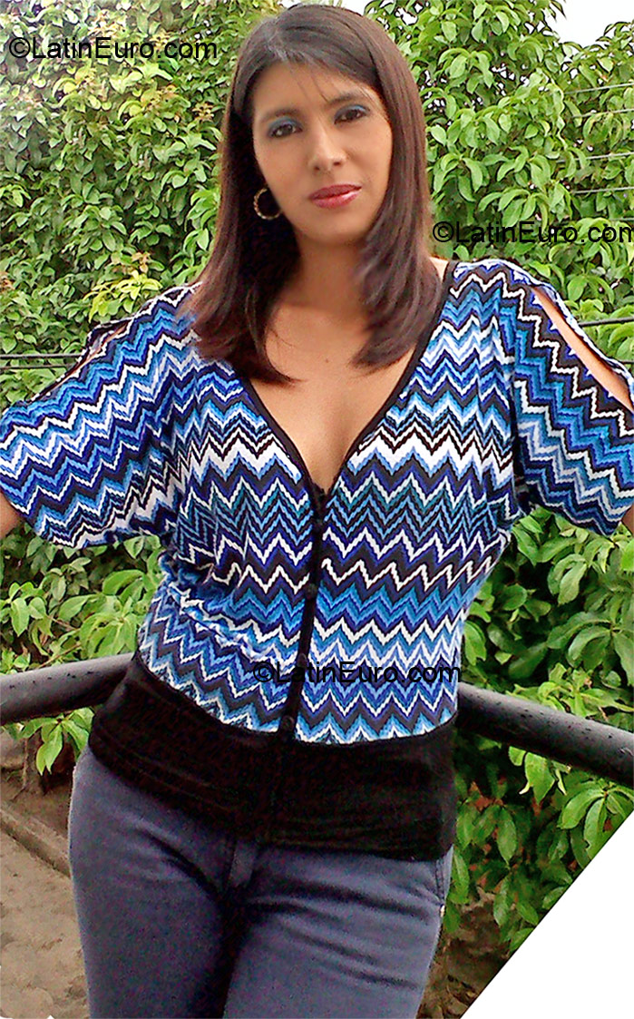 Date this tall Colombia girl Jenny from Yopal CO9055