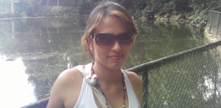 Date this happy Colombia girl ANGIE from Bogota CO8294
