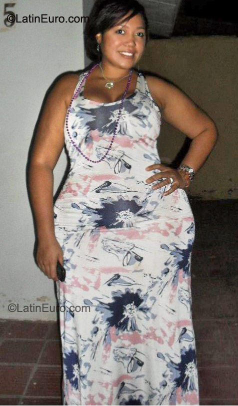 Date this delightful Colombia girl Caterine from Cartagena CO10302
