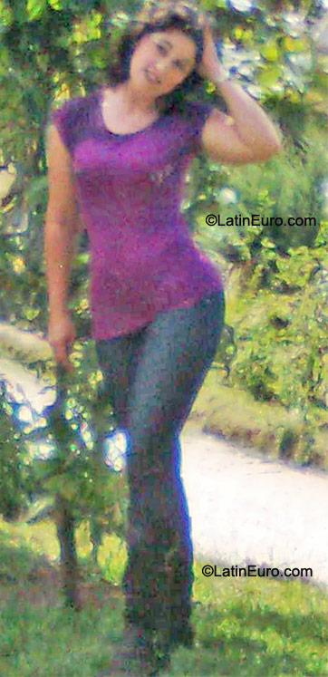 Date this cute Costa Rica girl Hanni from Puntarenas CR93
