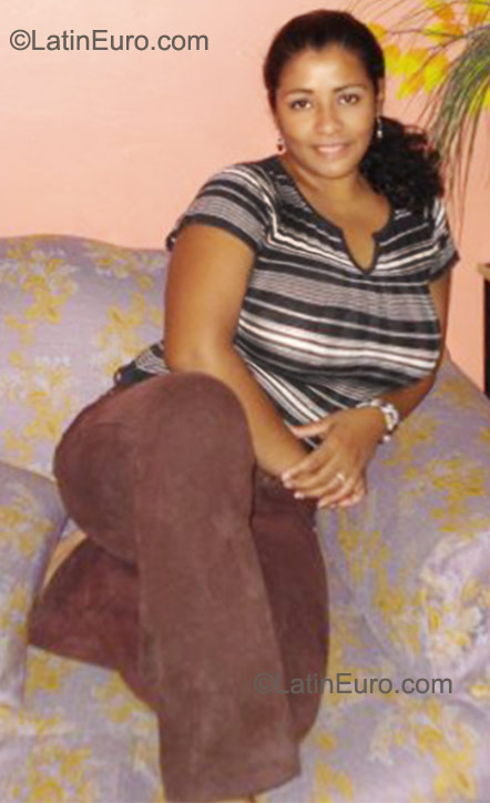 Date this stunning Honduras girl Erika from Tegucigalpa HN427