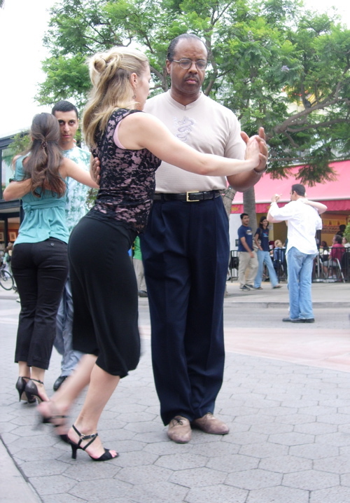 Date this cute United States man Sam from Los Angeles US11525