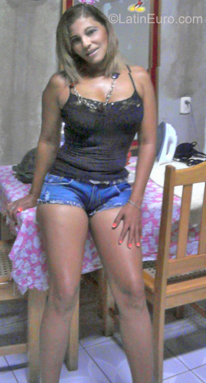 Date this nice looking Nicaragua girl Jessica jazmina from Managua NI117