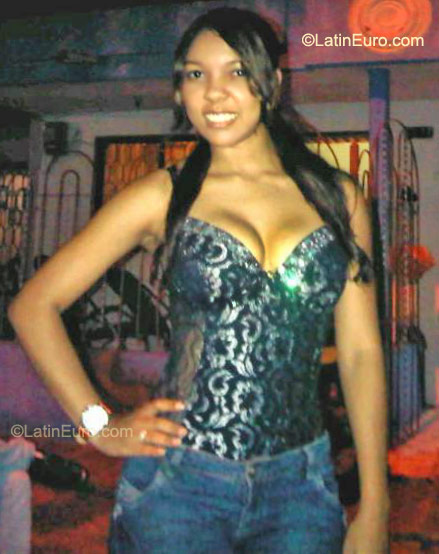 Date this funny Colombia girl Sabrina from Barranquilla CO8293