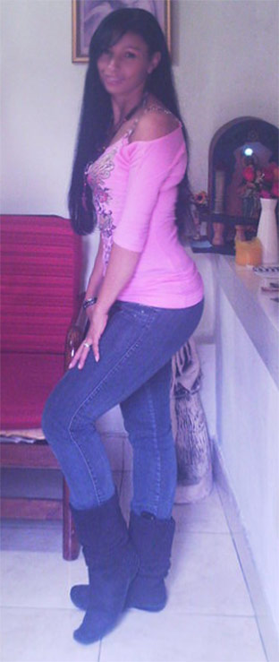 Date this pretty Colombia girl Andrea from Medellin CO8298