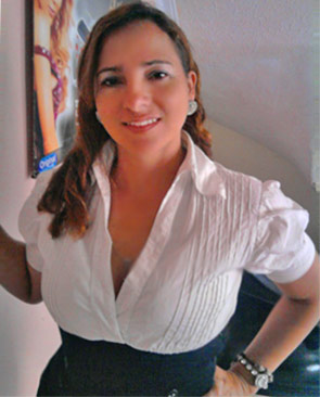 Date this voluptuous Colombia girl Mayerly from Pereira CO8308