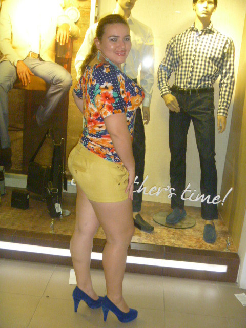Date this georgeous Colombia girl Nenita from Colombia CO8323