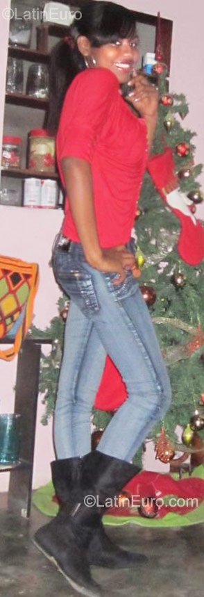Date this funny Colombia girl Brisse from Riohacha CO8341