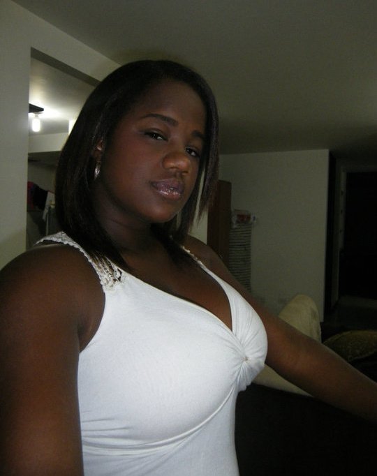 Date this pretty Colombia girl Silvia from Cali CO8428