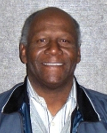 Date this hard body United States man Scrappydew from Tracy US11693