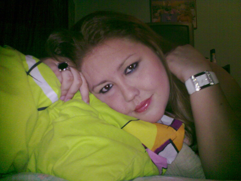 Date this happy Costa Rica girl Dyala Marcela from Puntarenas CR127