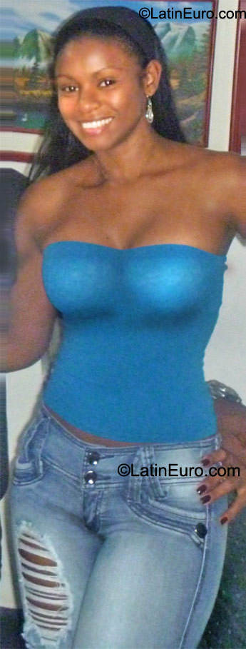 Date this attractive Colombia girl Olga from Cali CO18564