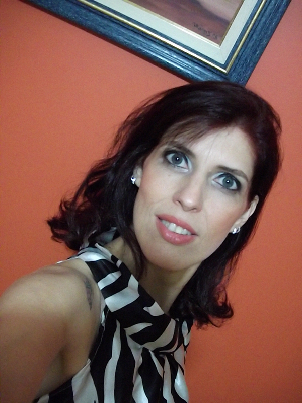 Date this cute Brazil girl Simone from Joinville BR6170