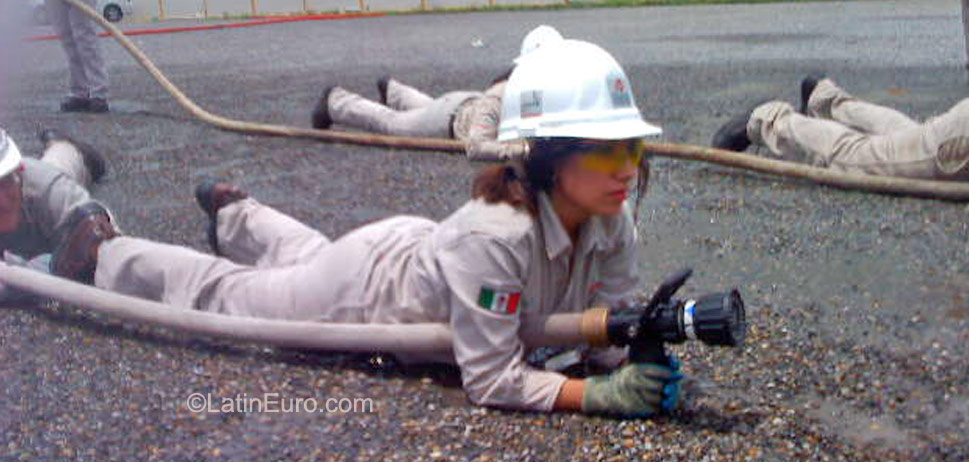 Date this georgeous Mexico girl Lizette from Poza Rica MX523