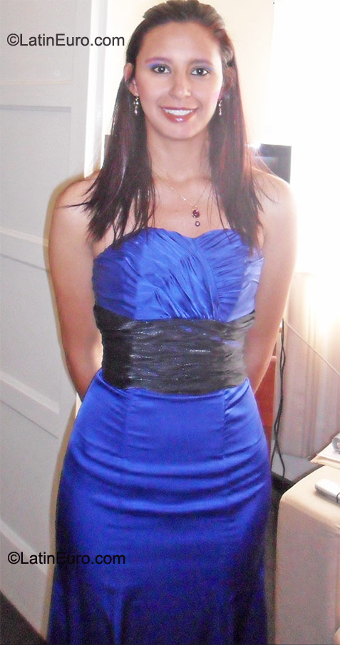 Date this pretty Colombia girl MaraCCamila from Bogota CO8636
