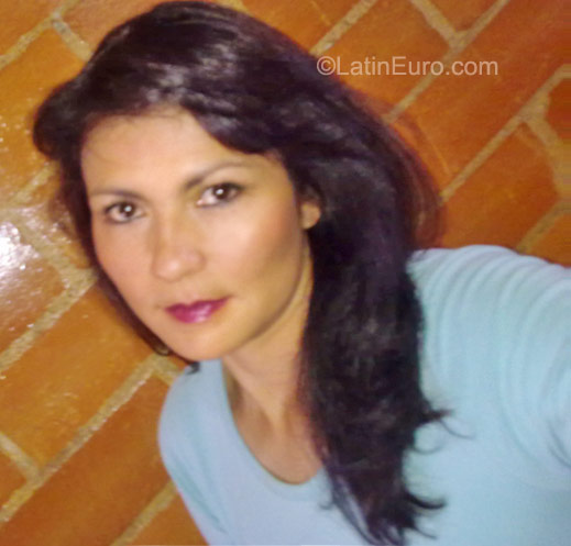Date this tall Colombia girl Soraya from Bogota CO8637
