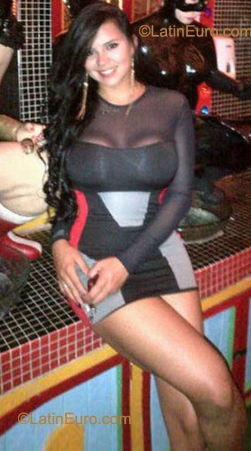 Date this funny Colombia girl Lina1985 from Medellin CO9385